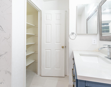 5625 E Tierra Buena Lane - Photo Thumbnail 36