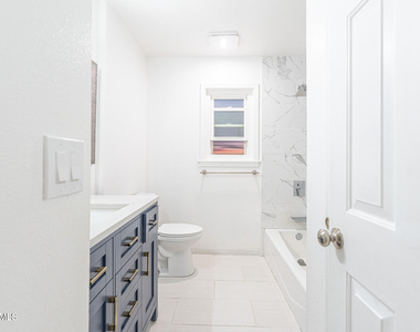 5625 E Tierra Buena Lane - Photo Thumbnail 34
