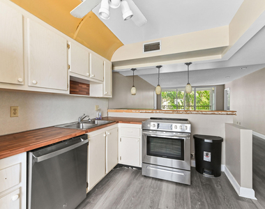 4080 Tivoli Court - Photo Thumbnail 3