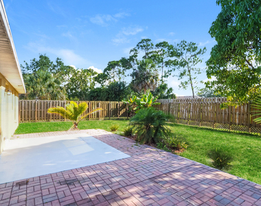 3668 Sw Ballweg Street - Photo Thumbnail 13