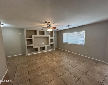 447 W Corriente Court - Photo Thumbnail 1