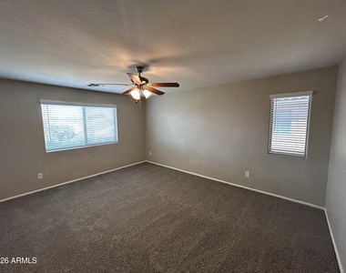 447 W Corriente Court - Photo Thumbnail 4