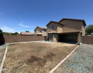 447 W Corriente Court - Photo Thumbnail 5