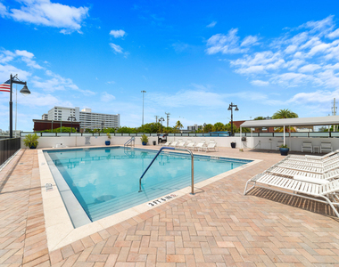 5100 Dupont Boulevard - Photo Thumbnail 21