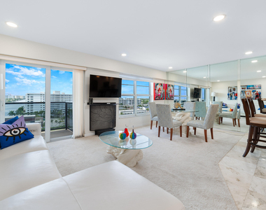 5100 Dupont Boulevard - Photo Thumbnail 4