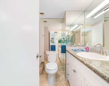 5100 Dupont Boulevard - Photo Thumbnail 2
