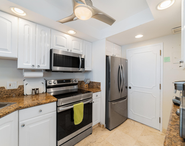 5100 Dupont Boulevard - Photo Thumbnail 8