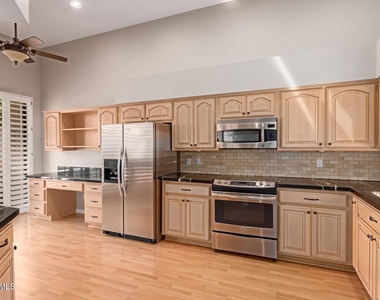 7740 E Gainey Ranch Road - Photo Thumbnail 13