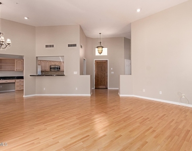 7740 E Gainey Ranch Road - Photo Thumbnail 8
