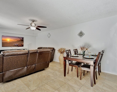 5907 59th Way - Photo Thumbnail 5