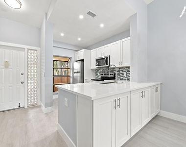 2249 Sw 15th Street - Photo Thumbnail 8