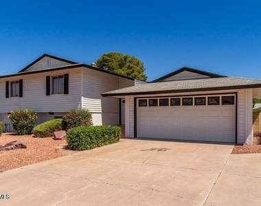 1628 E Hermosa Drive - Photo Thumbnail 2