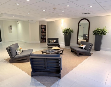 540 Brickell Key Drive - Photo Thumbnail 21