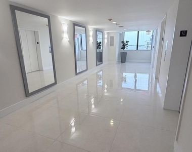 540 Brickell Key Drive - Photo Thumbnail 23
