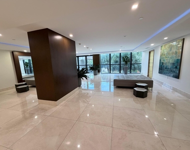 540 Brickell Key Drive - Photo Thumbnail 1