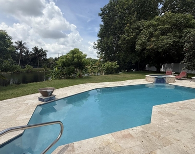 1526 Cormorant Road - Photo Thumbnail 22