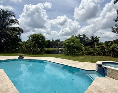 1526 Cormorant Road - Photo Thumbnail 14