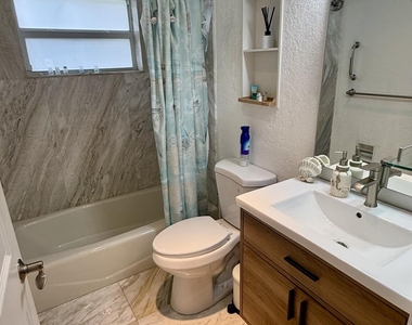 1526 Cormorant Road - Photo Thumbnail 11