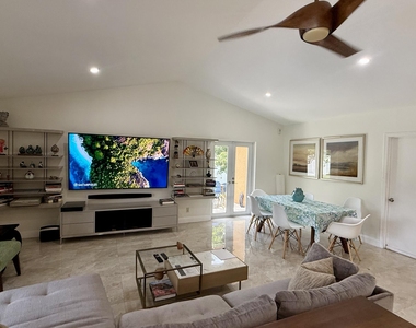 1526 Cormorant Road - Photo Thumbnail 3