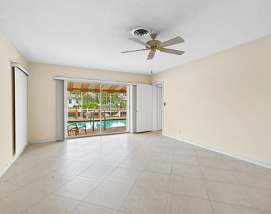 4041 Ne 27th Terrace - Photo Thumbnail 18