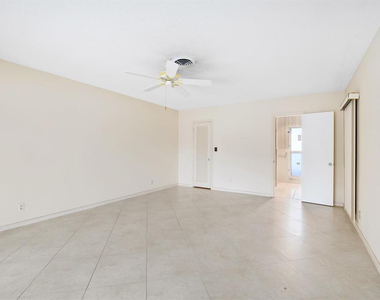 4041 Ne 27th Terrace - Photo Thumbnail 19