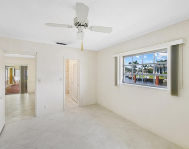 4041 Ne 27th Terrace - Photo Thumbnail 10