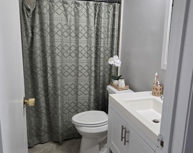 5229 Sw 40th Avenue - Photo Thumbnail 10