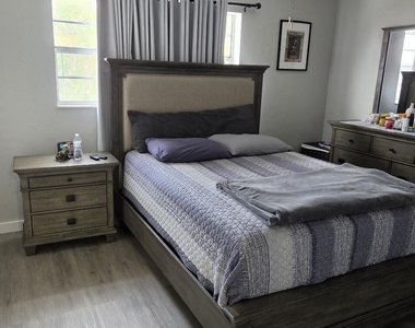 5229 Sw 40th Avenue - Photo Thumbnail 9