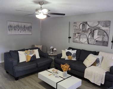 5229 Sw 40th Avenue - Photo Thumbnail 2