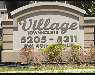 5229 Sw 40th Avenue - Photo Thumbnail 15