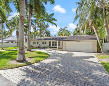2740 Ne 25th Place - Photo Thumbnail 30