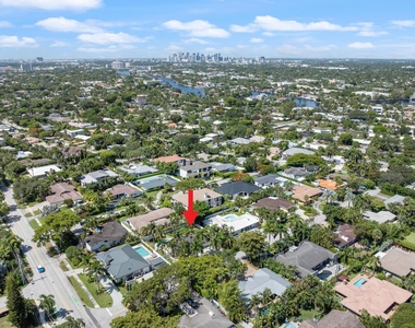 2740 Ne 25th Place - Photo Thumbnail 24