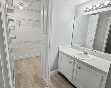 330 Palmwood Place - Photo Thumbnail 11
