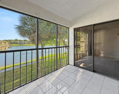 330 Palmwood Place - Photo Thumbnail 15