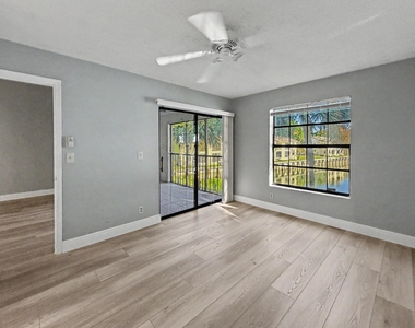330 Palmwood Place - Photo Thumbnail 9