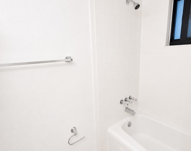 2201 Ne 36th Street - Photo Thumbnail 17