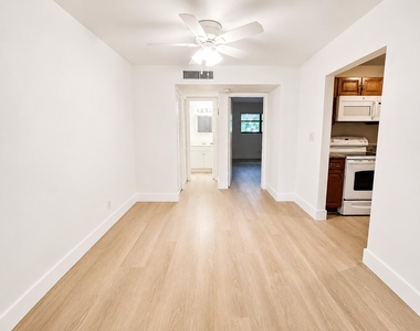 2201 Ne 36th Street - Photo Thumbnail 9