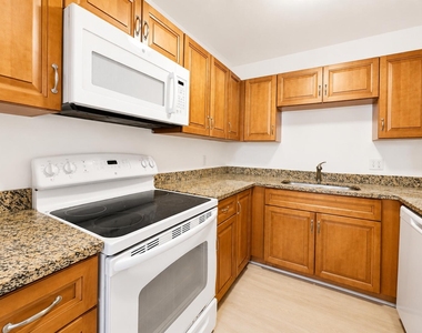 2201 Ne 36th Street - Photo Thumbnail 11