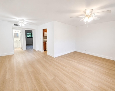 2201 Ne 36th Street - Photo Thumbnail 8