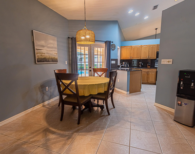 1193 Sw Live Oak Cove - Photo Thumbnail 5