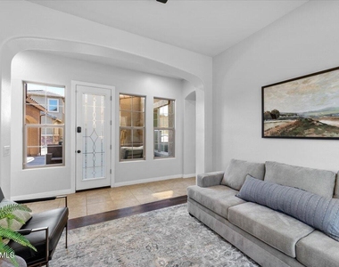 22473 S 204th Street - Photo Thumbnail 3