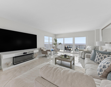1021 Hillsboro Mile - Photo Thumbnail 14