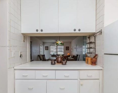 6505 Winfield Boulevard - Photo Thumbnail 4