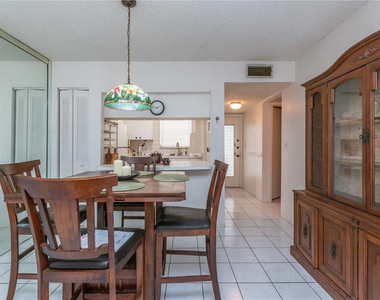 6505 Winfield Boulevard - Photo Thumbnail 6