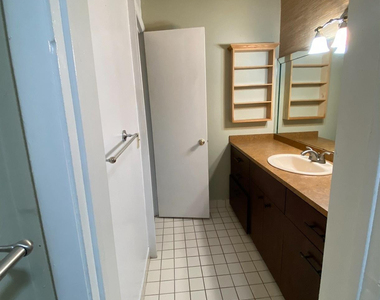 6505 Winfield Boulevard - Photo Thumbnail 9