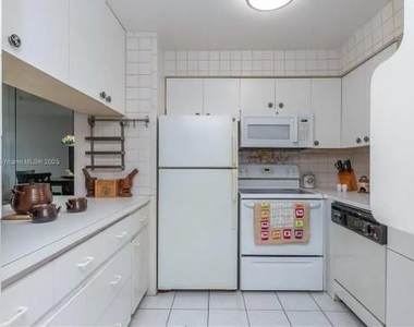 6505 Winfield Boulevard - Photo Thumbnail 2