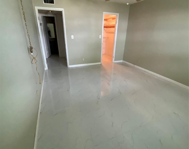 6505 Winfield Boulevard - Photo Thumbnail 8