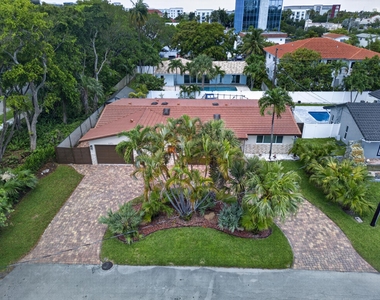 1571 Se 24th Avenue - Photo Thumbnail 26