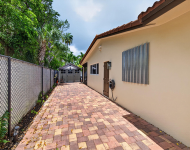 1571 Se 24th Avenue - Photo Thumbnail 23