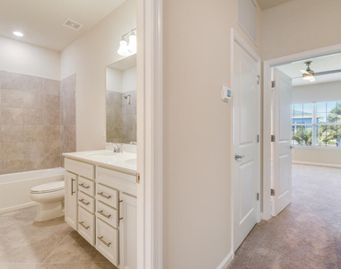 1841 Se Roxy Way - Photo Thumbnail 29